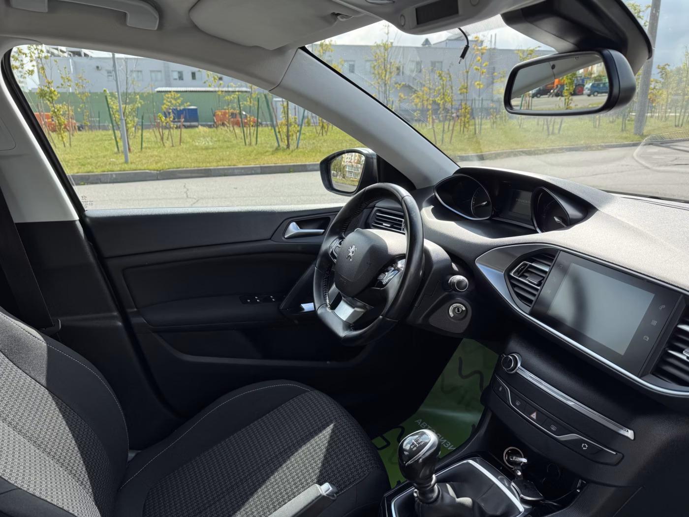 Peugeot 308 фото 16