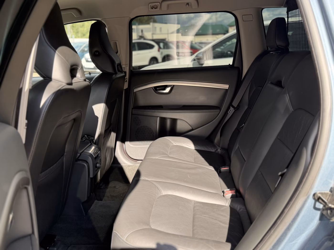 Volvo V70 фото 14