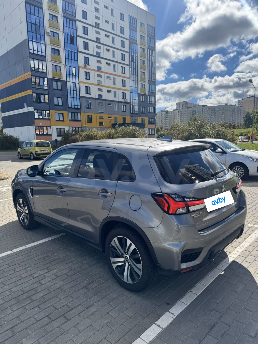 Mitsubishi Outlander Sport фото 4