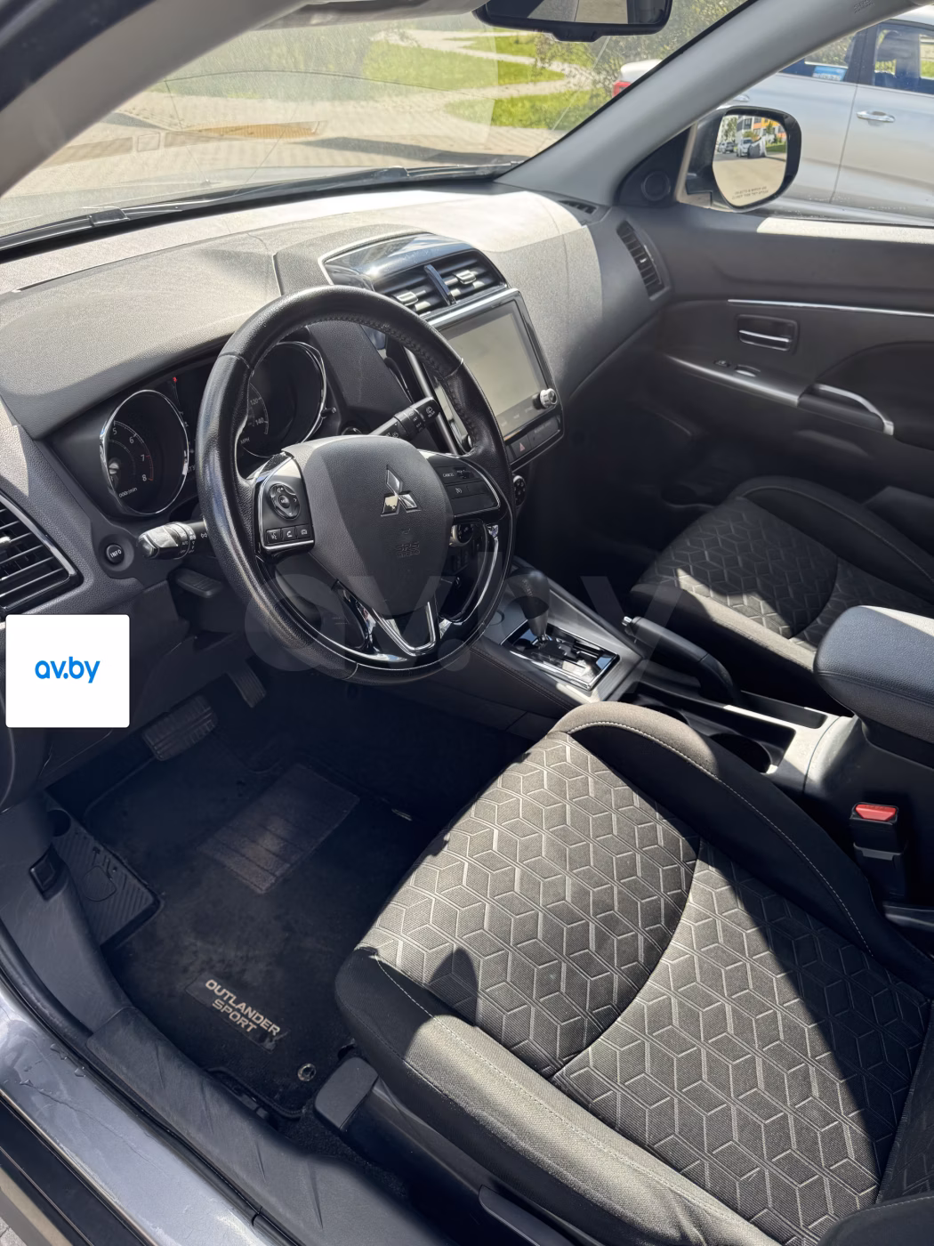 Mitsubishi Outlander Sport фото 6
