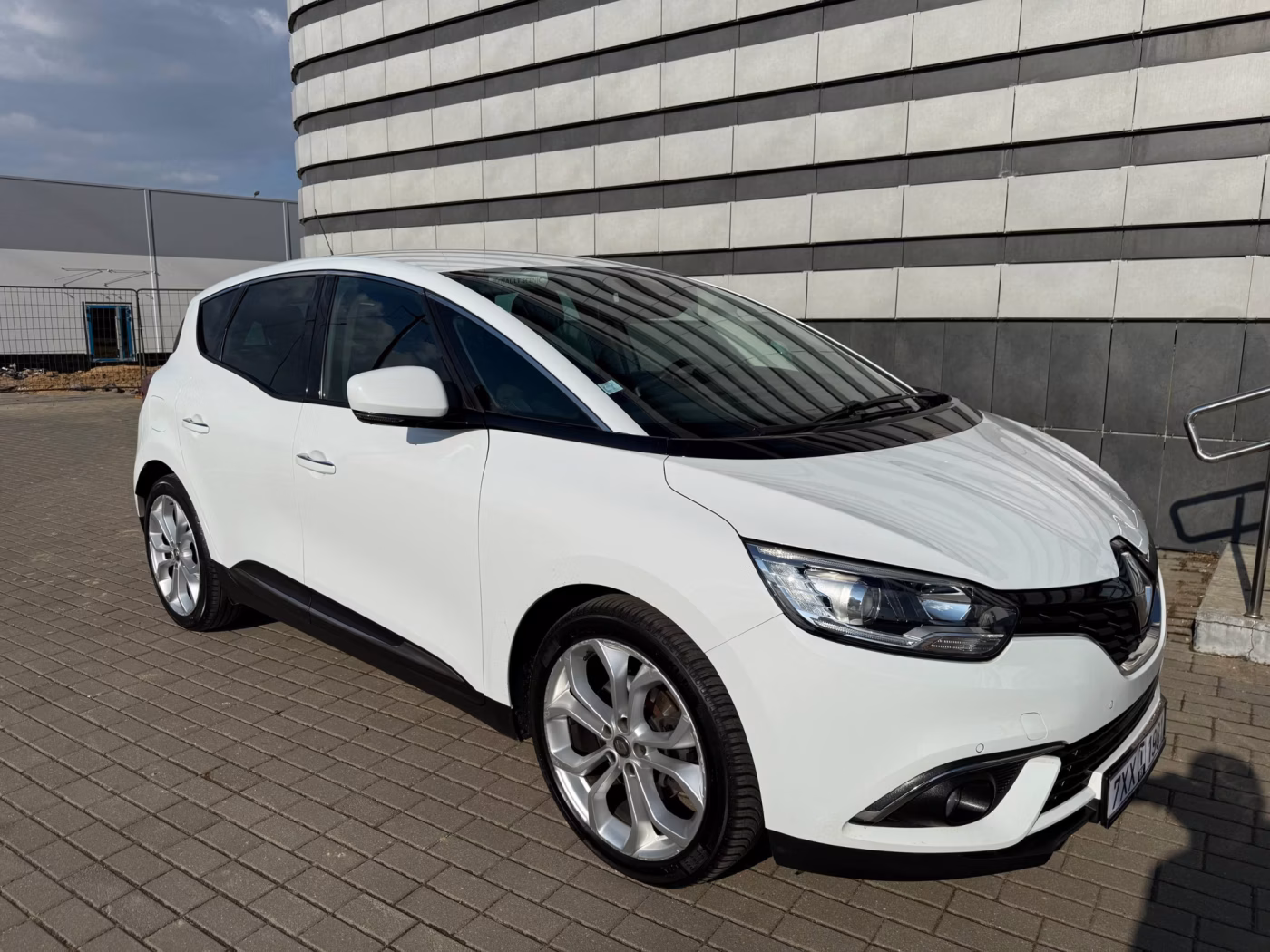 Renault Scenic фото 7