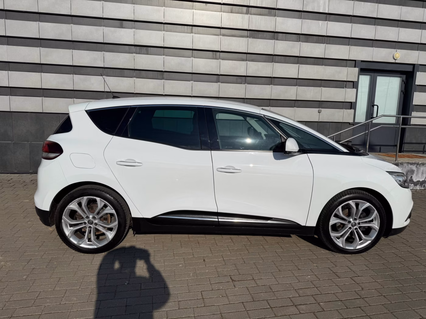 Renault Scenic фото 9