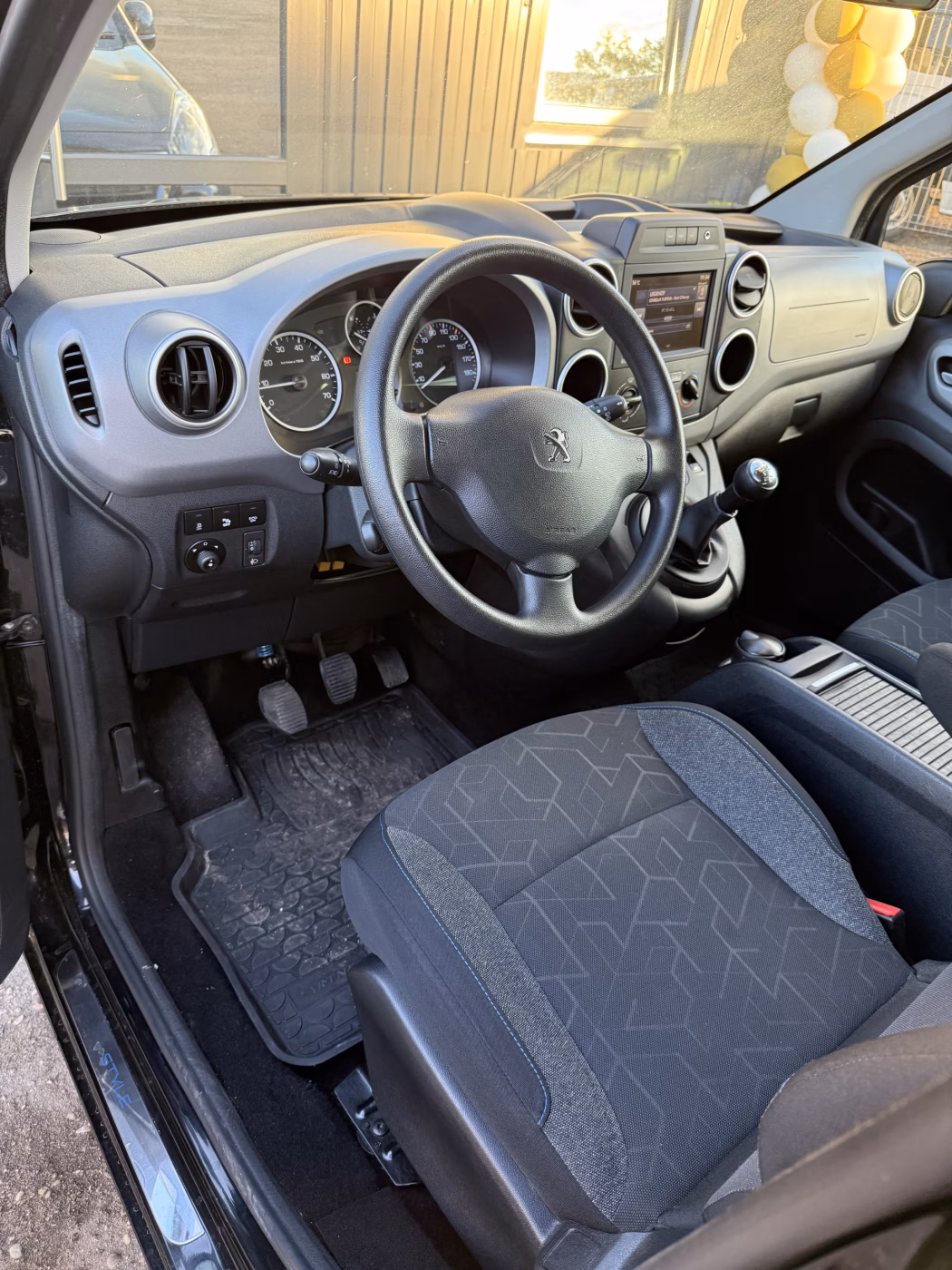Peugeot Partner фото 7