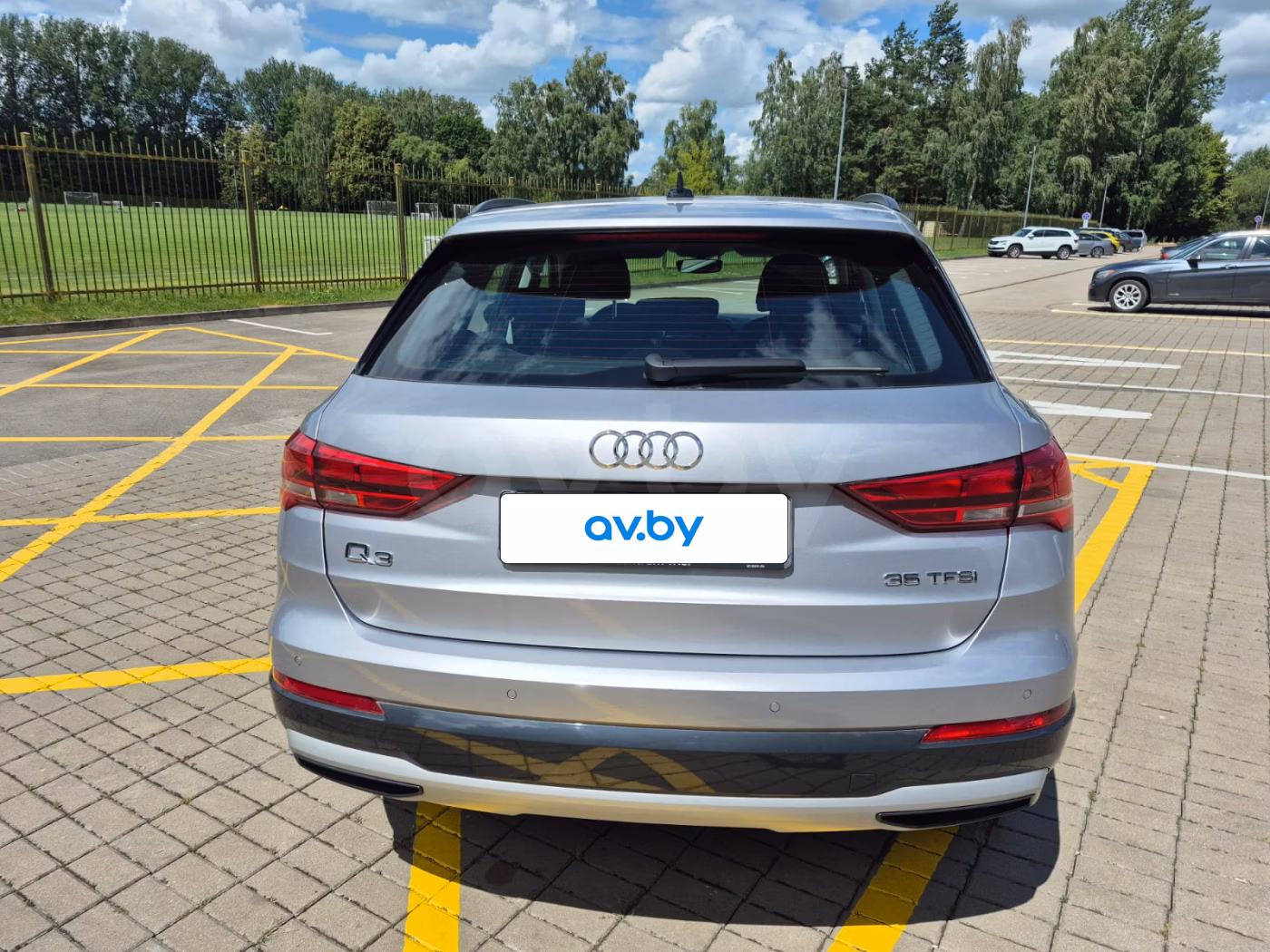 Audi Q3 фото 7