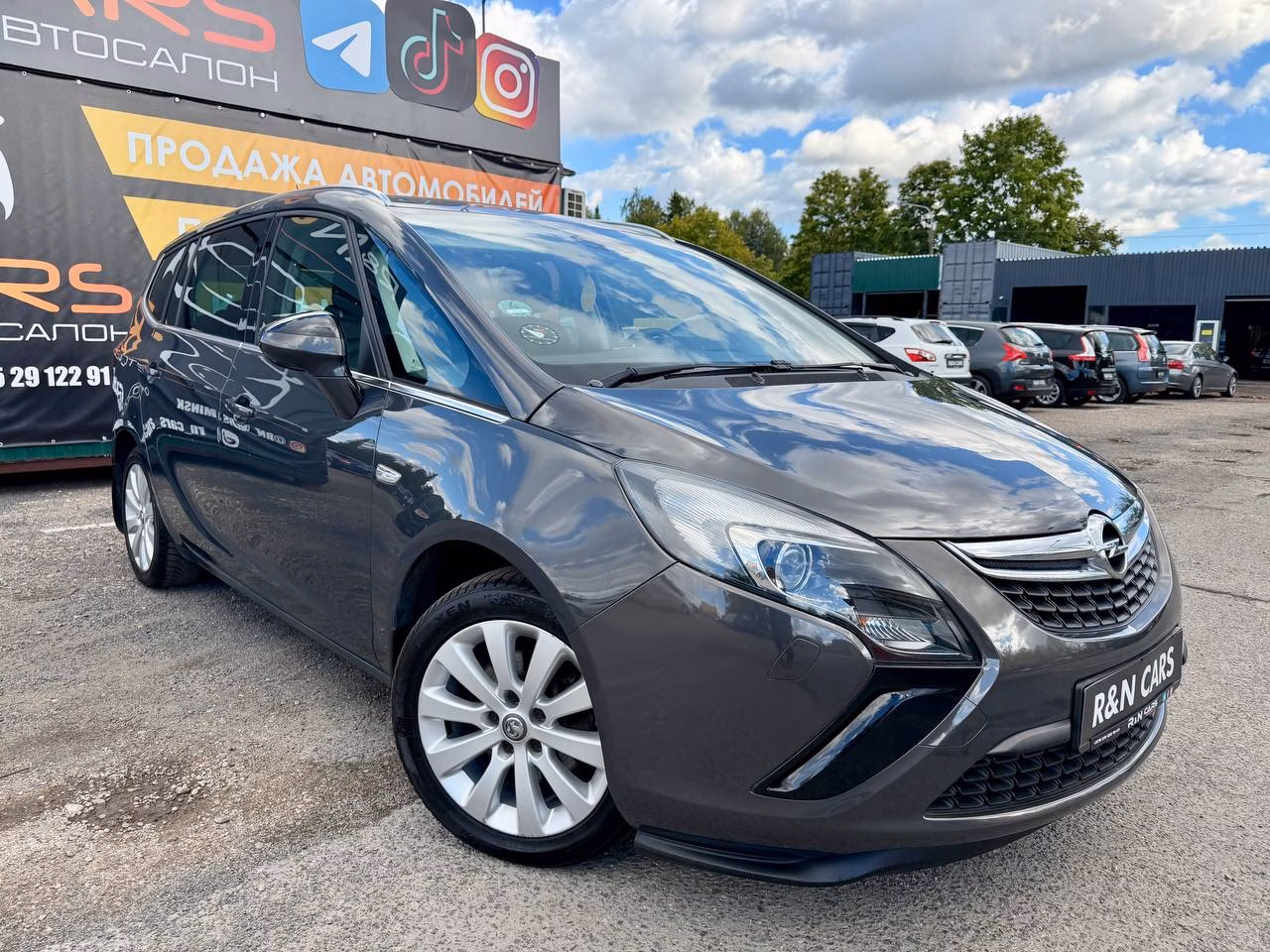 Opel Zafira фото 2