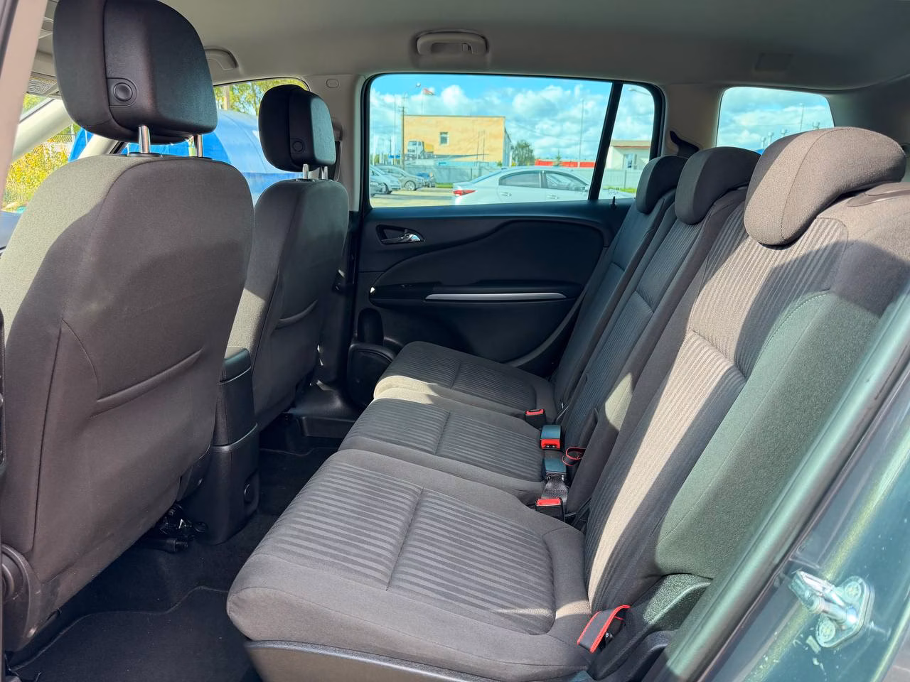 Opel Zafira фото 18
