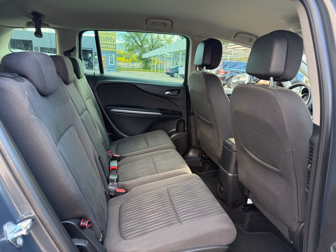 Opel Zafira фото 20