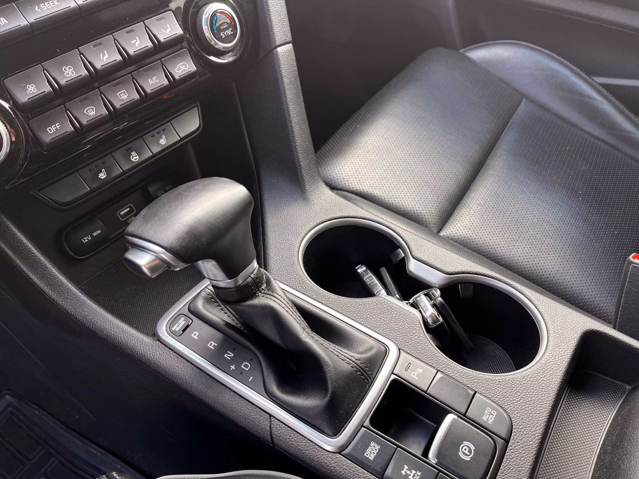 Kia Sportage фото 12