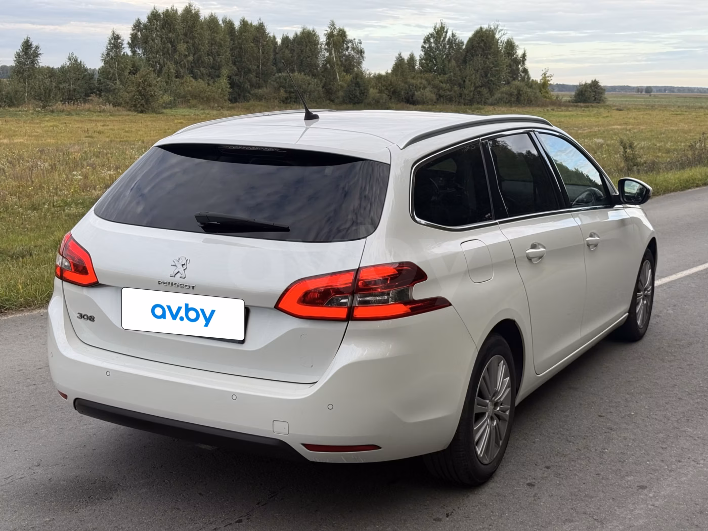 Peugeot 308 фото 3