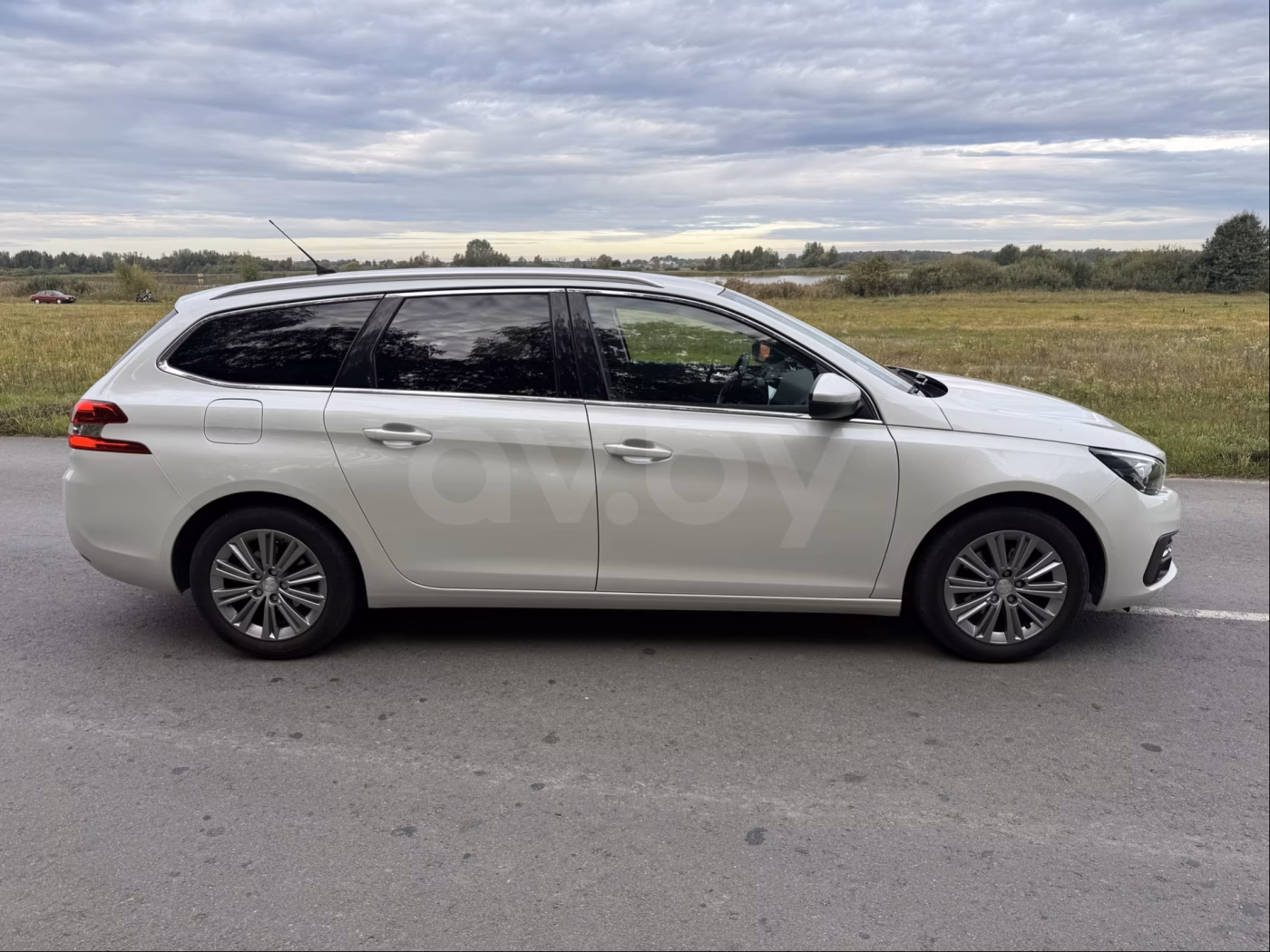 Peugeot 308 фото 8