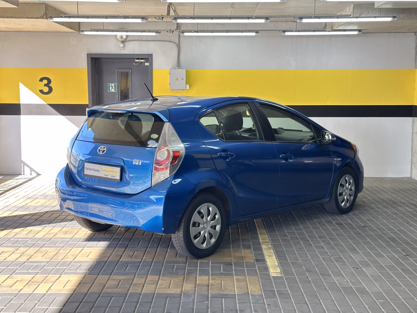 Toyota Prius C фото 7