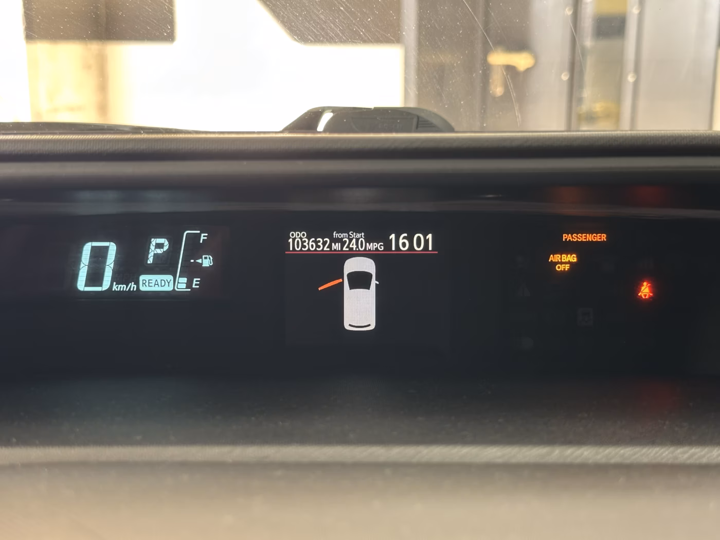 Toyota Prius C фото 12