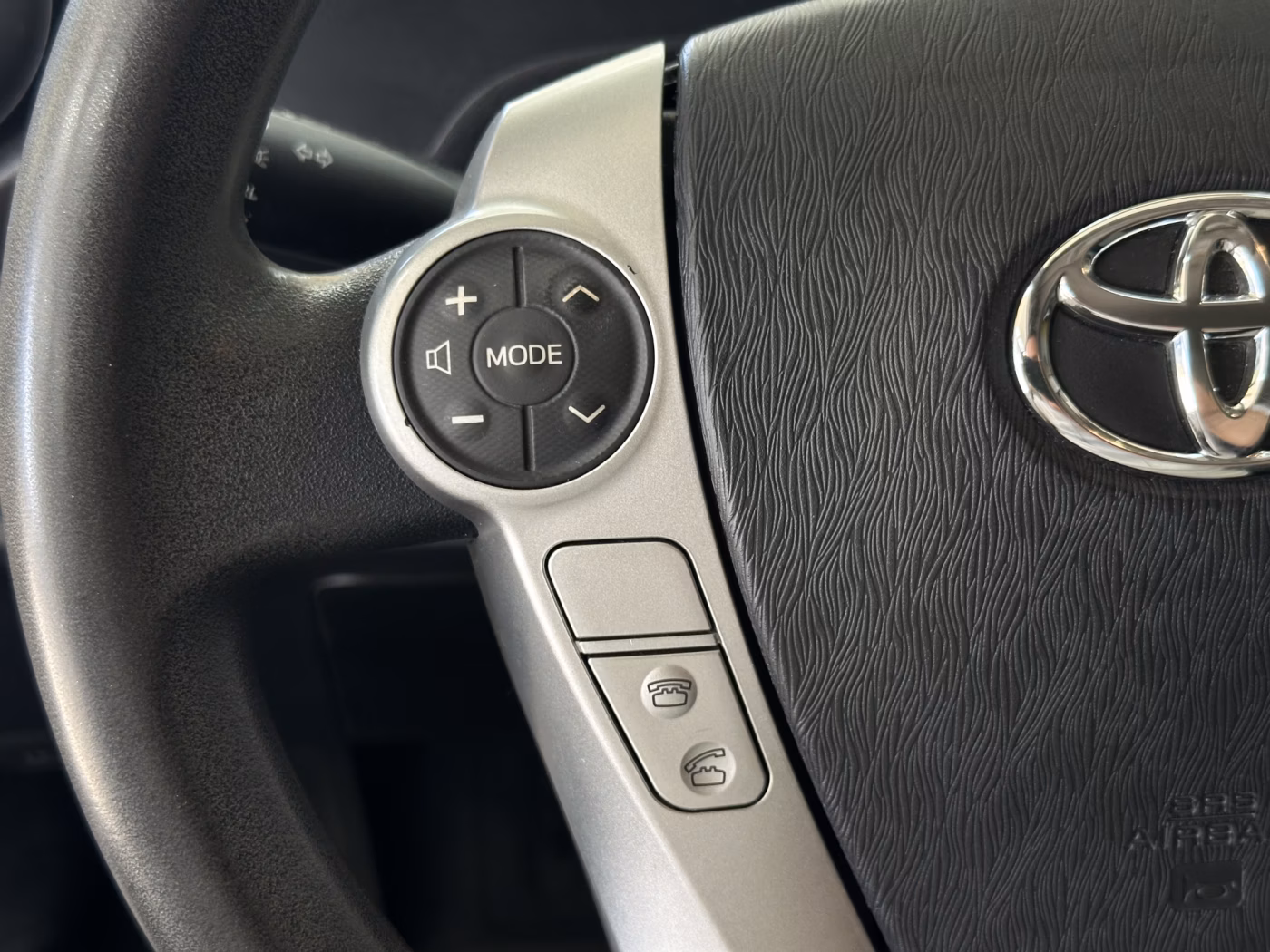 Toyota Prius C фото 20