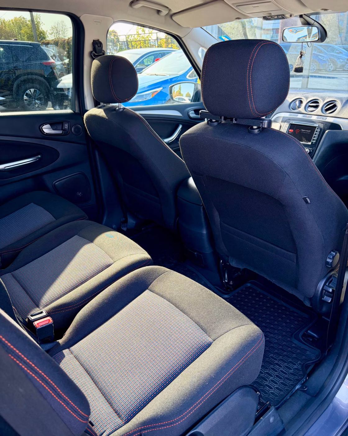 Ford S-MAX фото 12