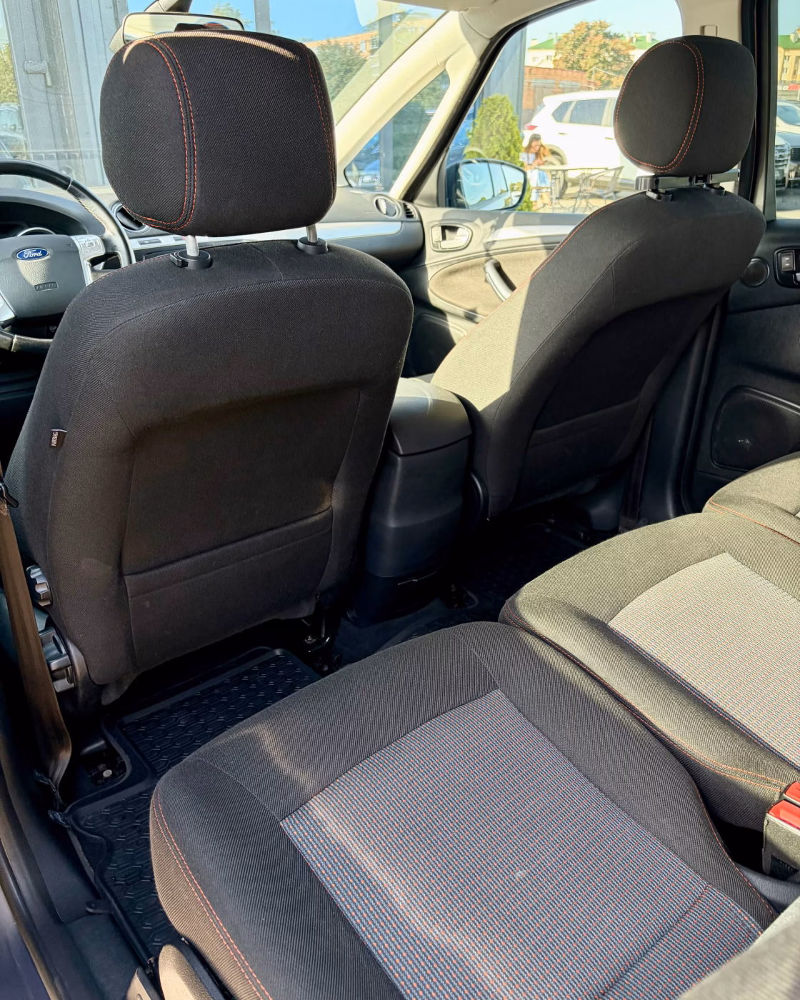 Ford S-MAX фото 13