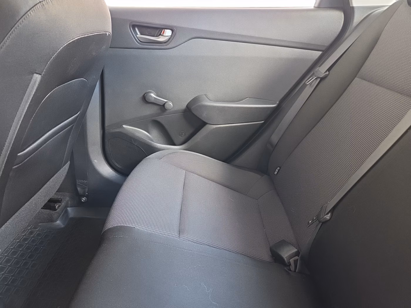 Hyundai Solaris фото 13