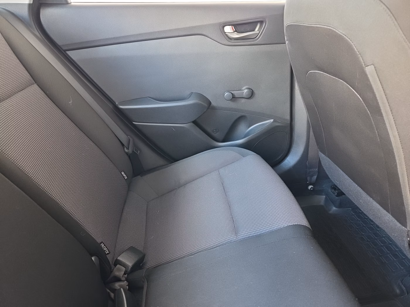 Hyundai Solaris фото 15