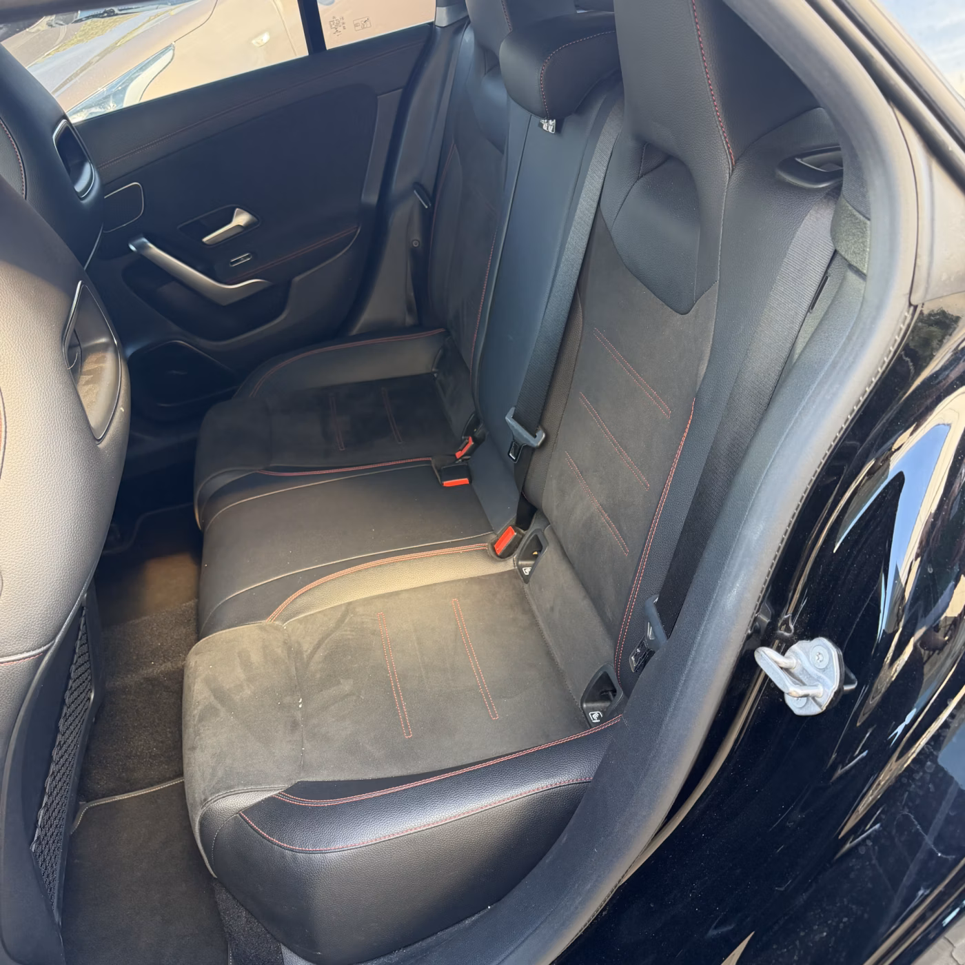 Mercedes-Benz CLA фото 18