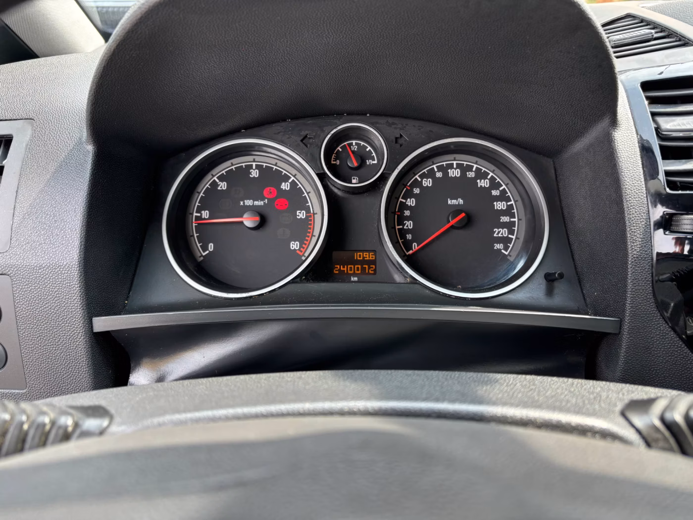 Opel Zafira фото 11