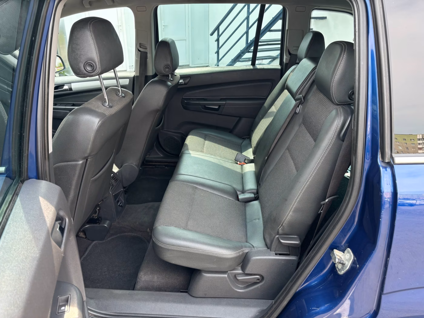 Opel Zafira фото 16