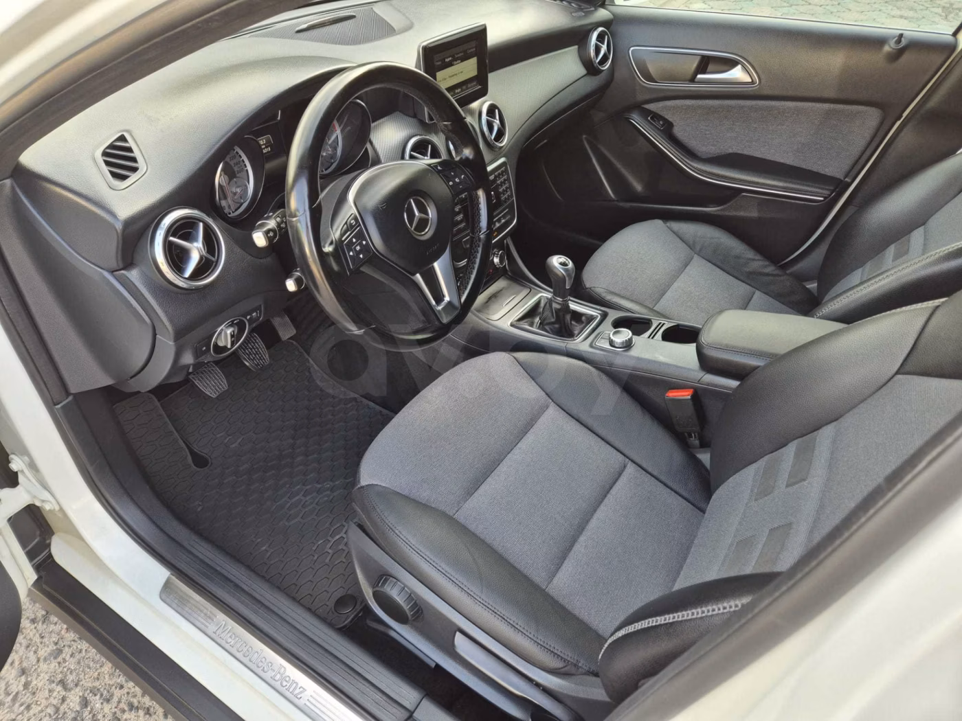 Mercedes-Benz GLA фото 12