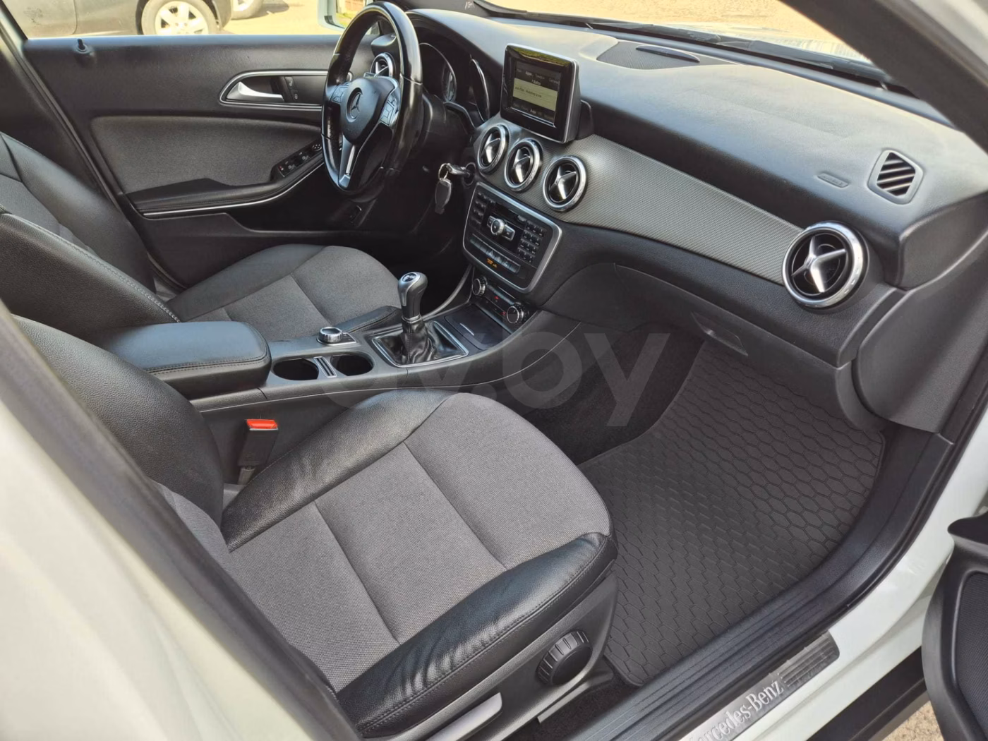 Mercedes-Benz GLA фото 14