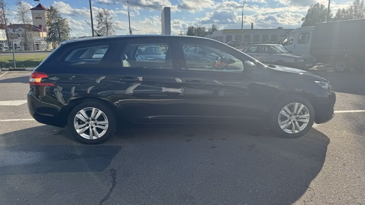 Peugeot 308 фото 4