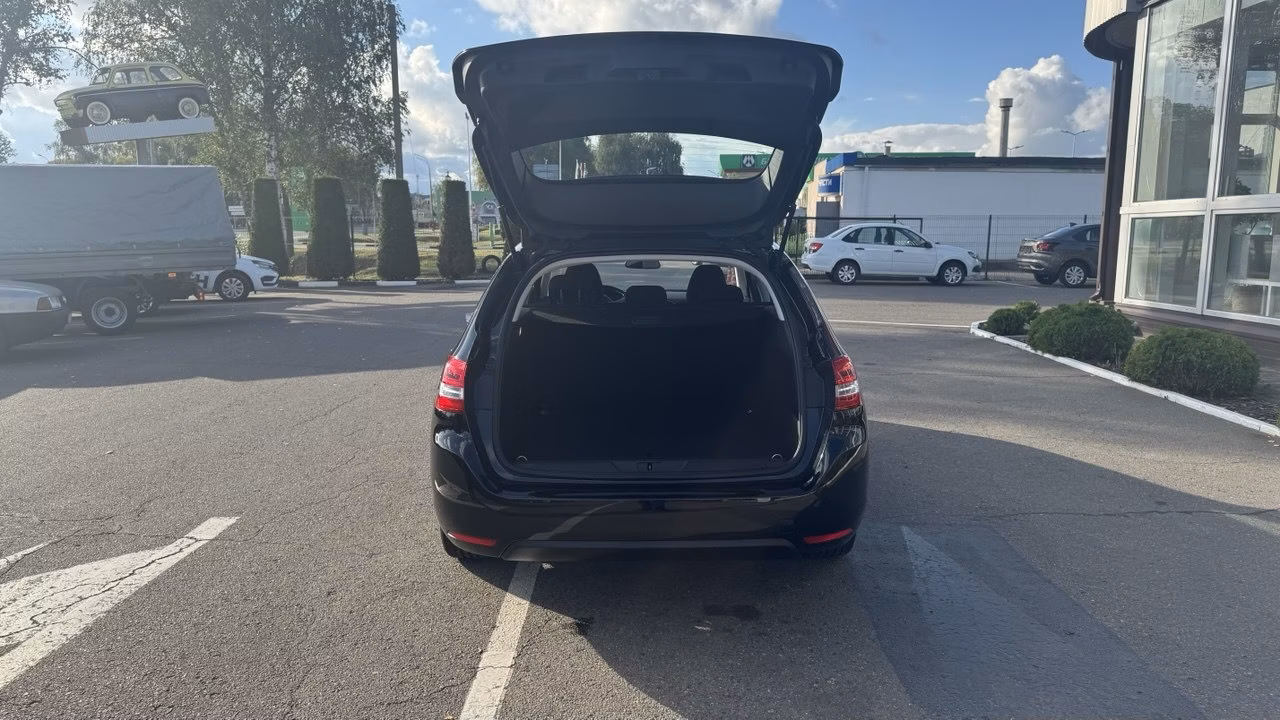 Peugeot 308 фото 14