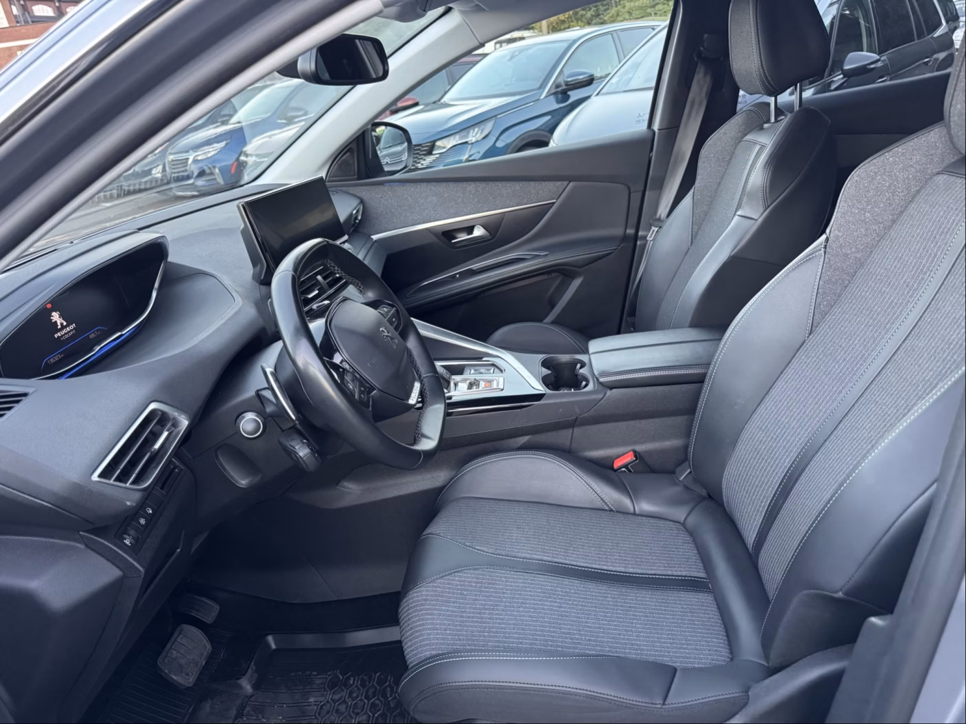 Peugeot 3008 фото 15