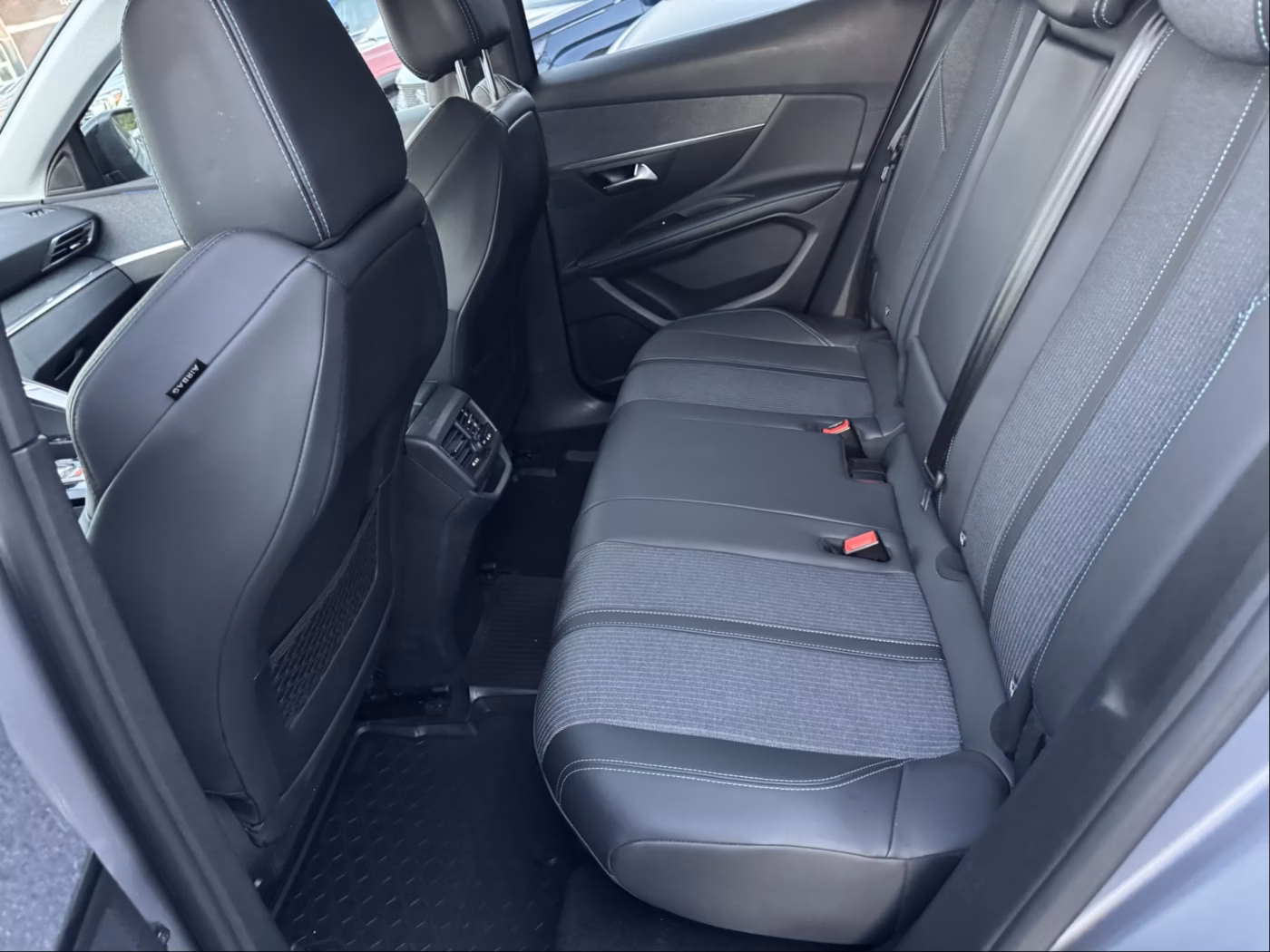 Peugeot 3008 фото 17