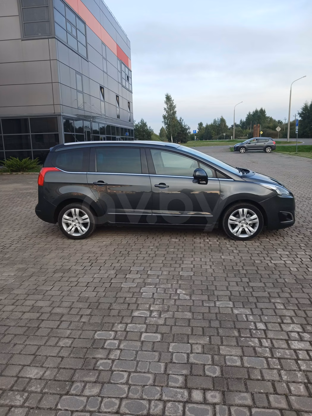 Peugeot 5008 фото 3