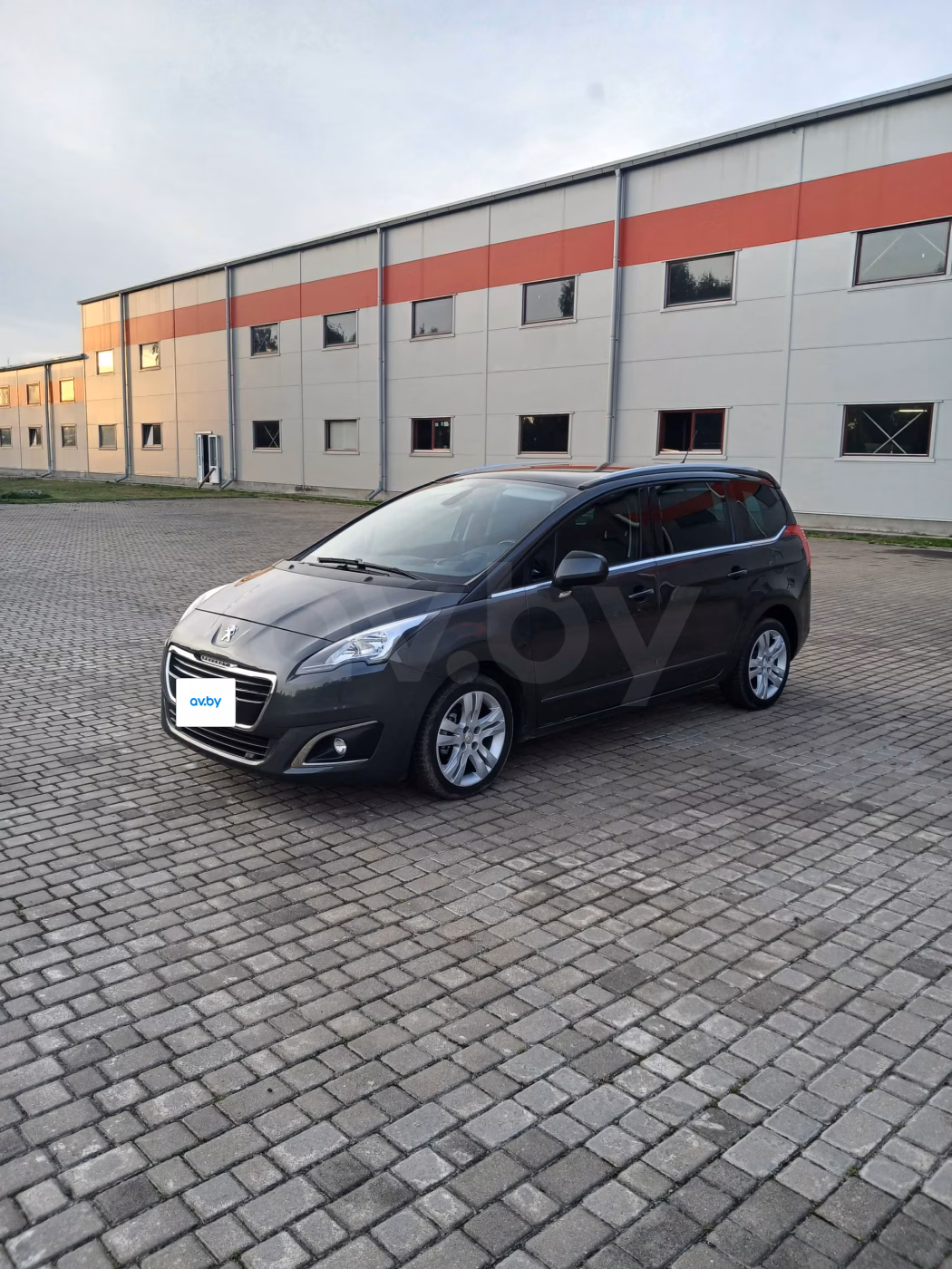 Peugeot 5008 фото 7