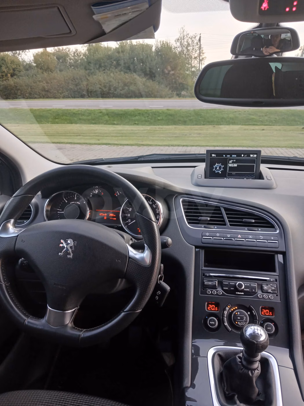 Peugeot 5008 фото 14
