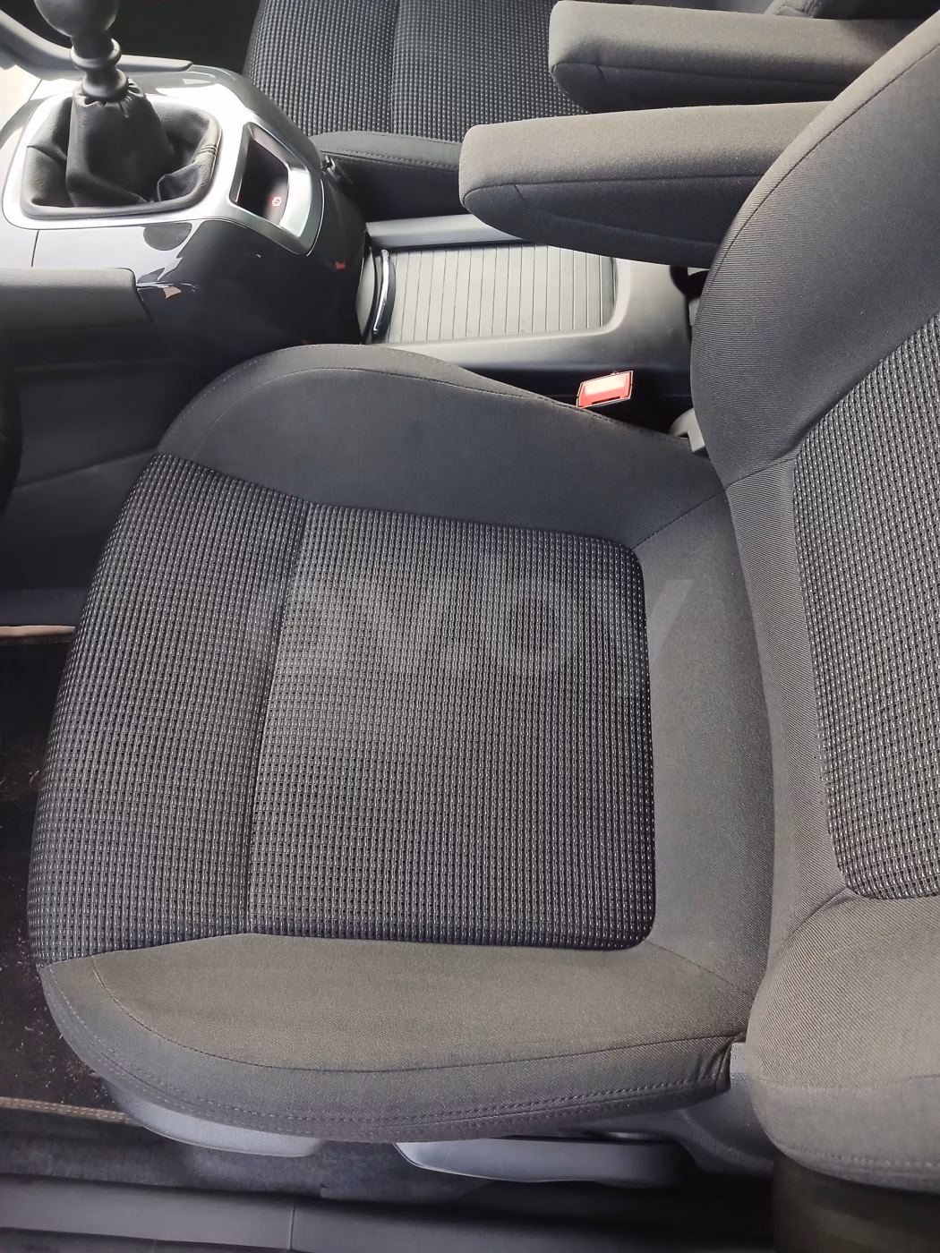 Peugeot 5008 фото 15
