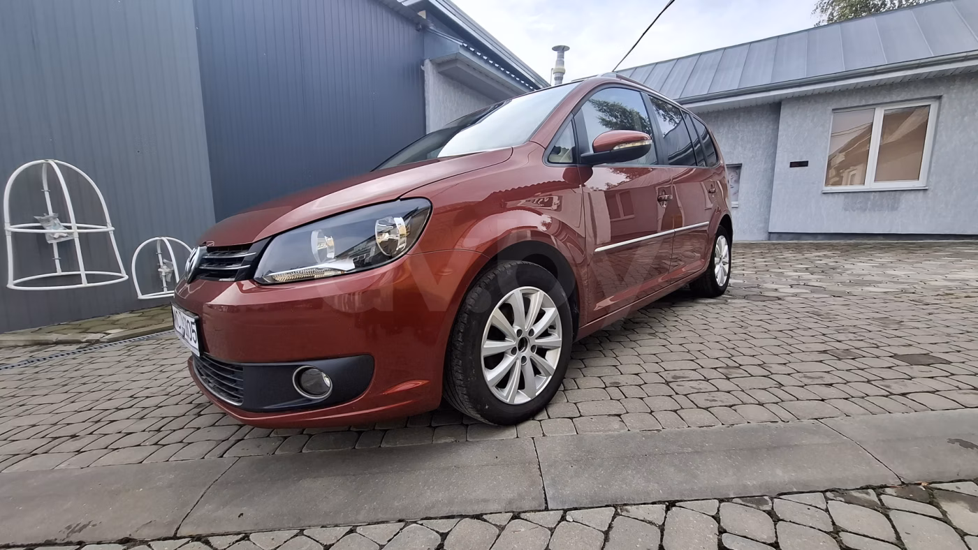 Volkswagen Touran фото 6