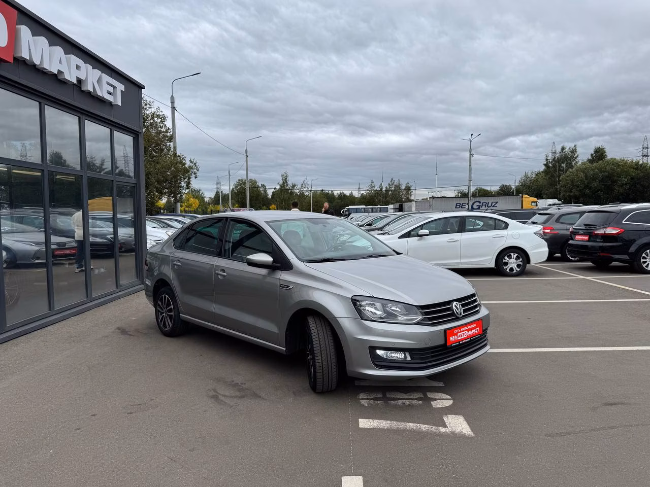 Volkswagen Polo Sedan фото 3