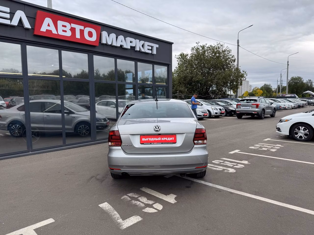 Volkswagen Polo Sedan фото 6