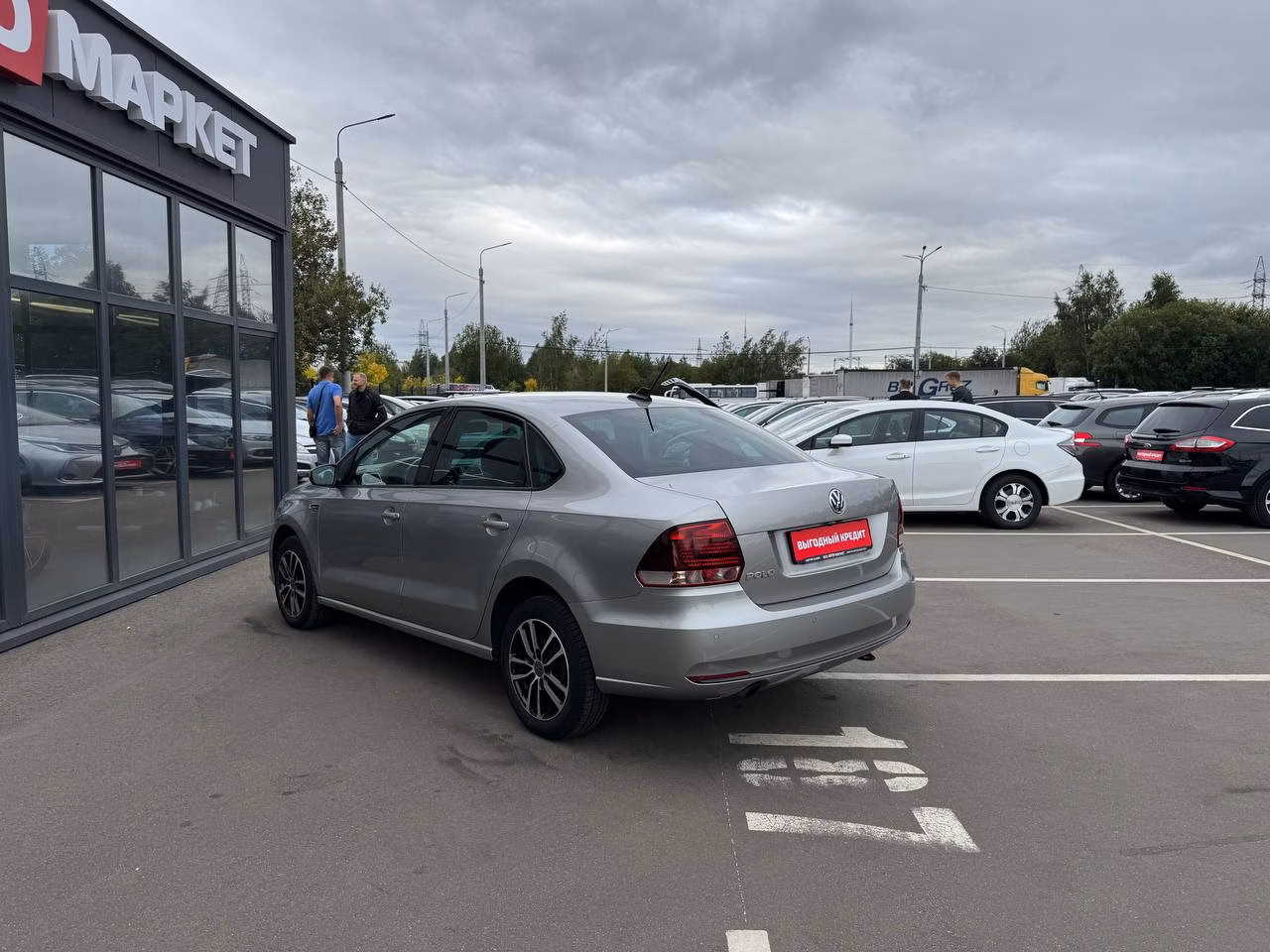 Volkswagen Polo Sedan фото 7