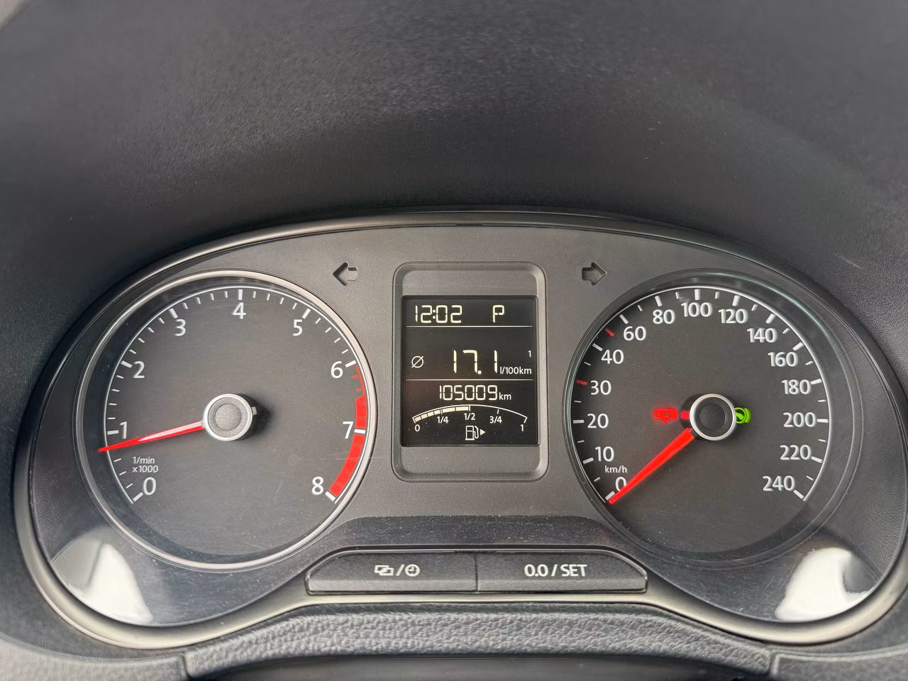 Volkswagen Polo Sedan фото 11