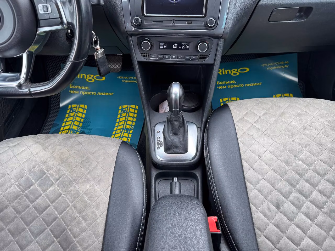 Volkswagen Polo Sedan фото 13