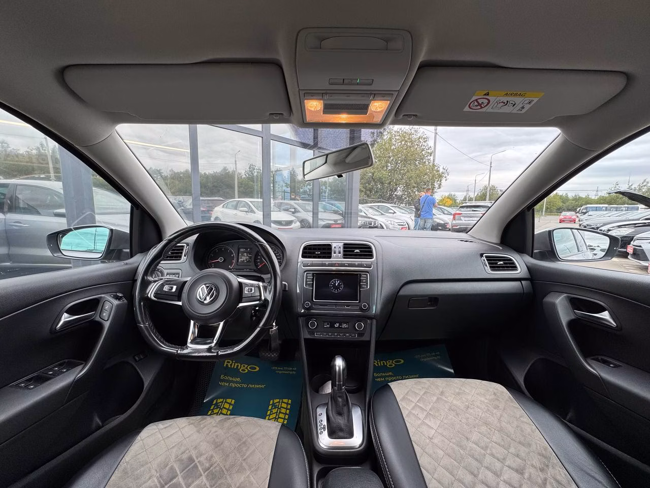 Volkswagen Polo Sedan фото 14
