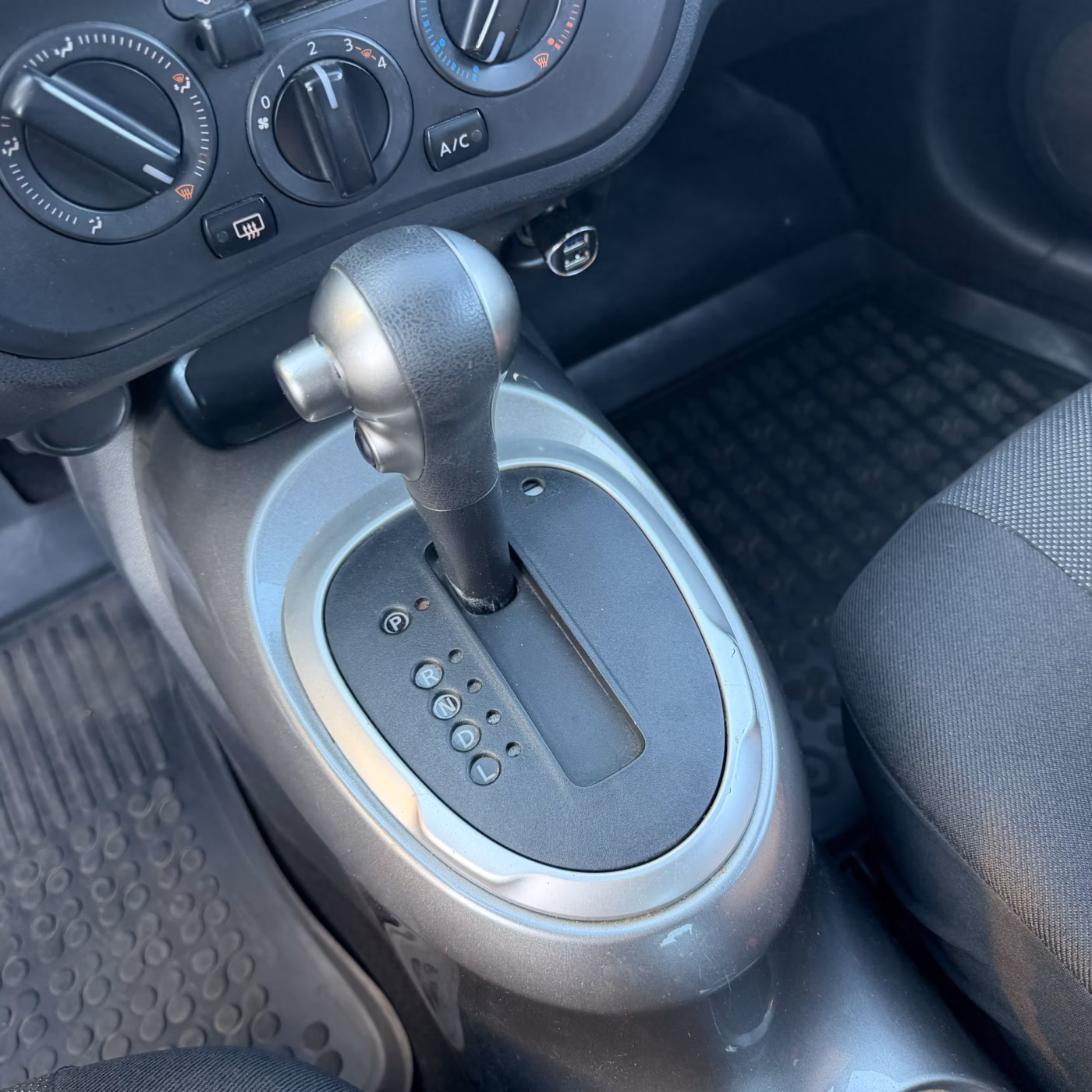 Nissan Juke фото 13
