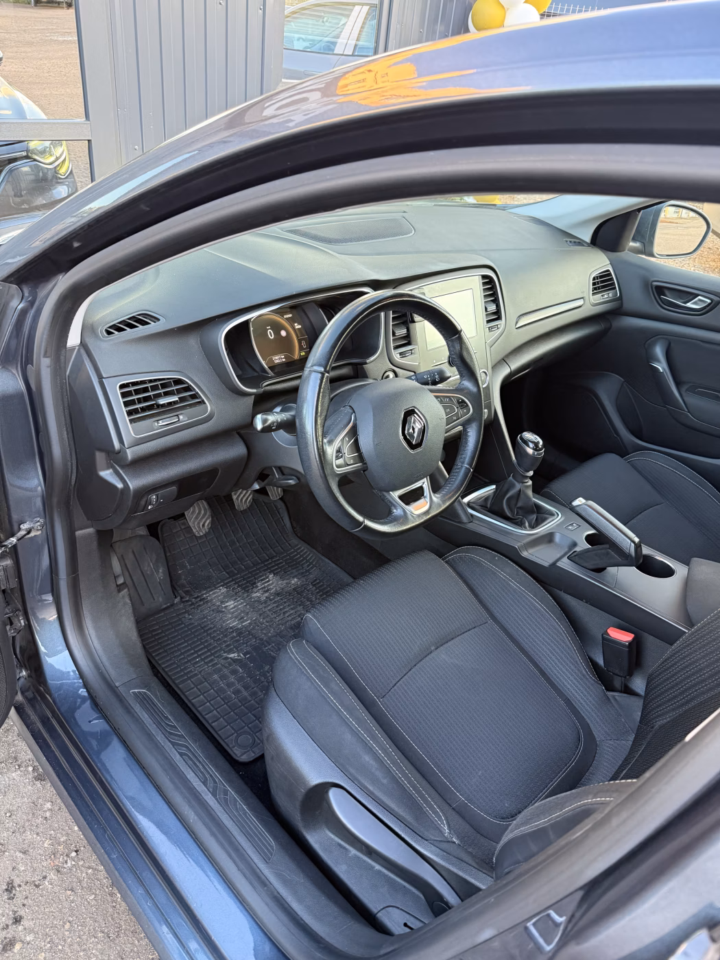 Renault Megane фото 7