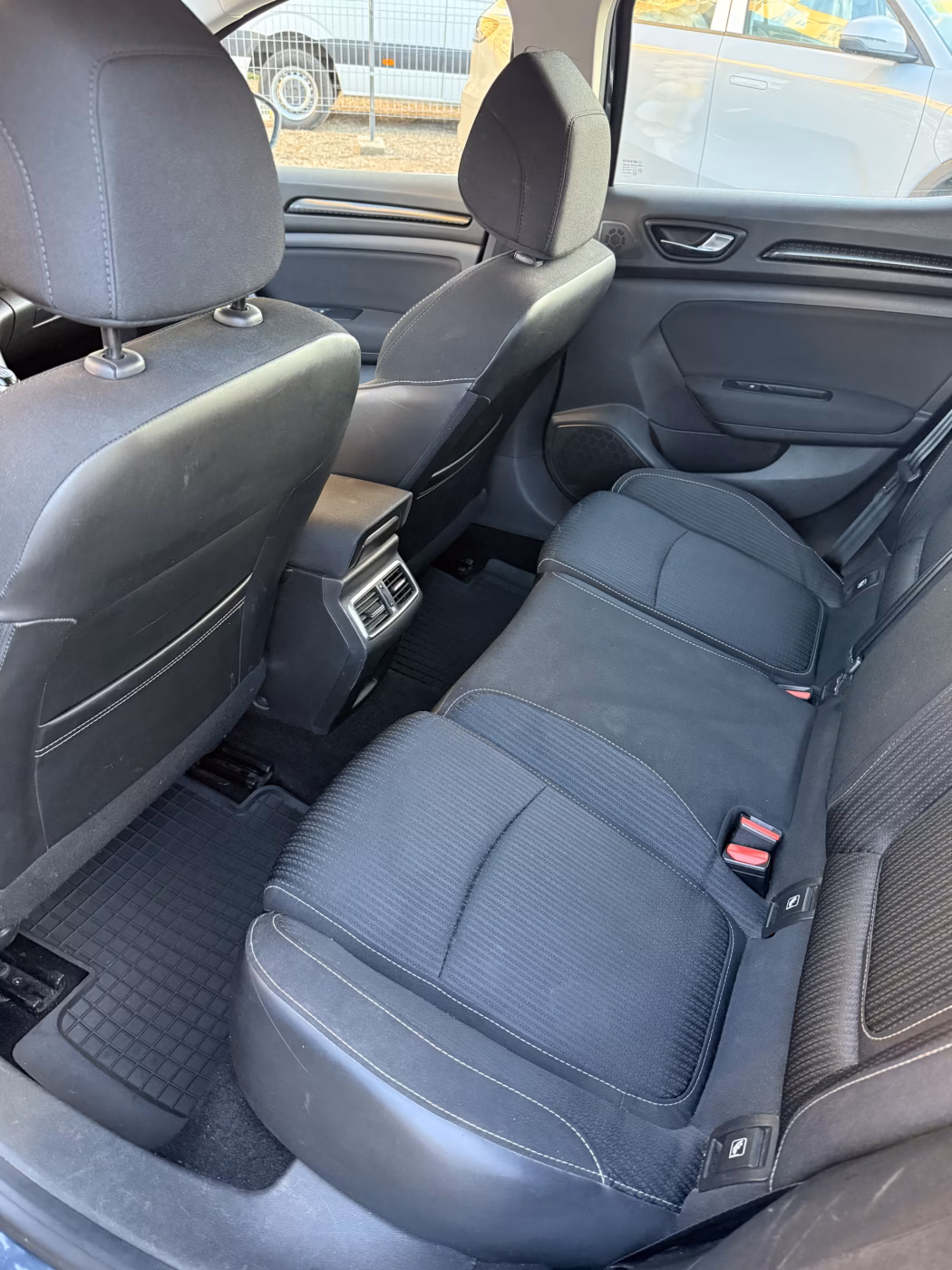 Renault Megane фото 8