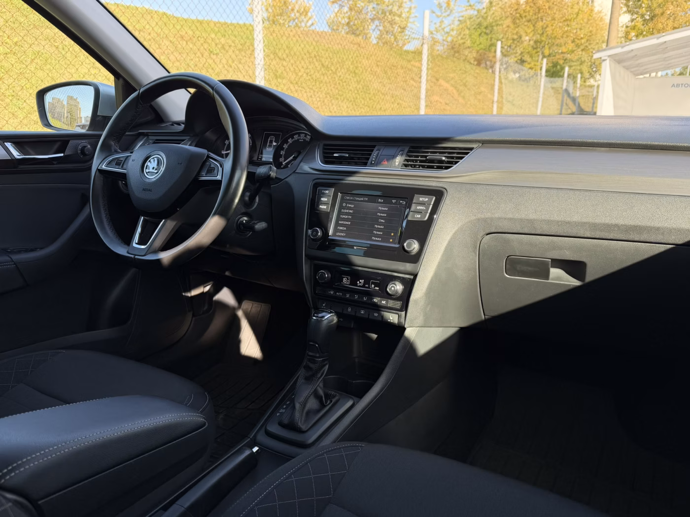 Skoda Rapid фото 9