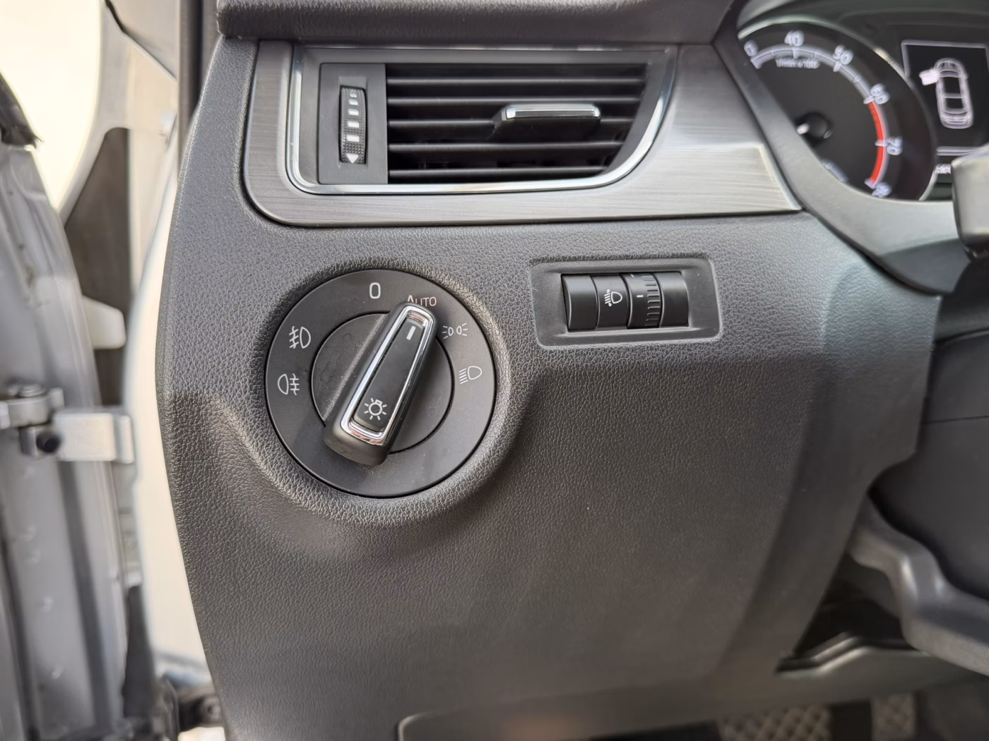 Skoda Rapid фото 17