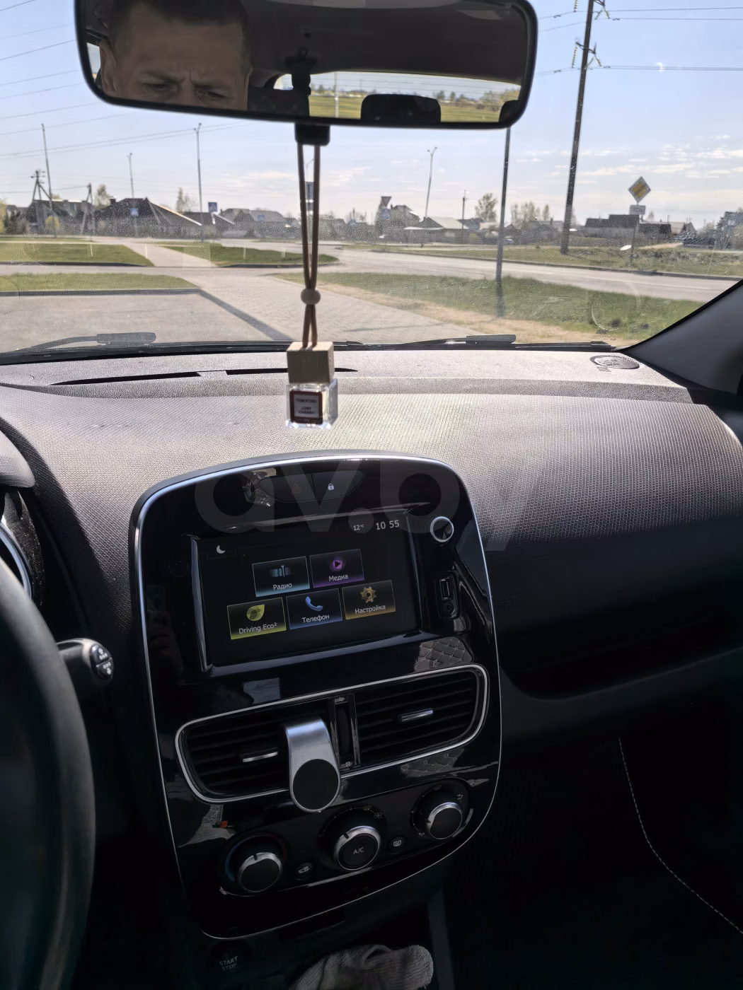 Renault Clio фото 9