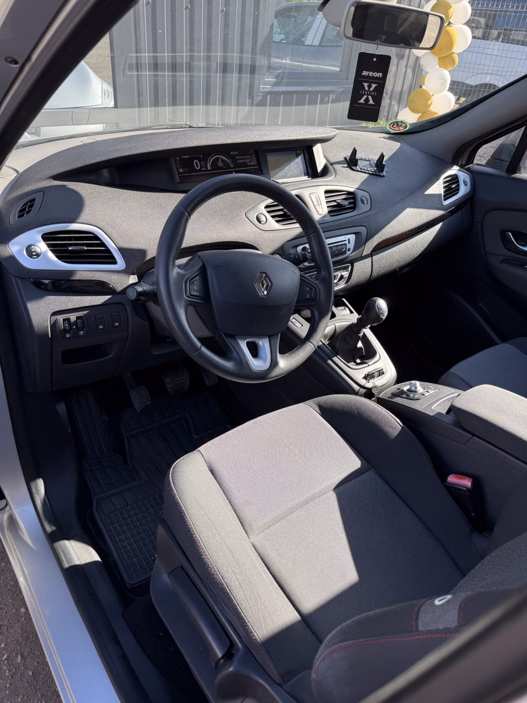 Renault Scenic фото 7