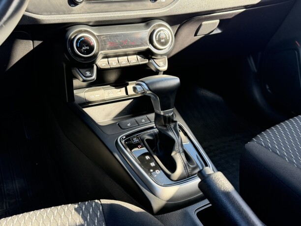 Kia Rio X (X-Line) фото 15