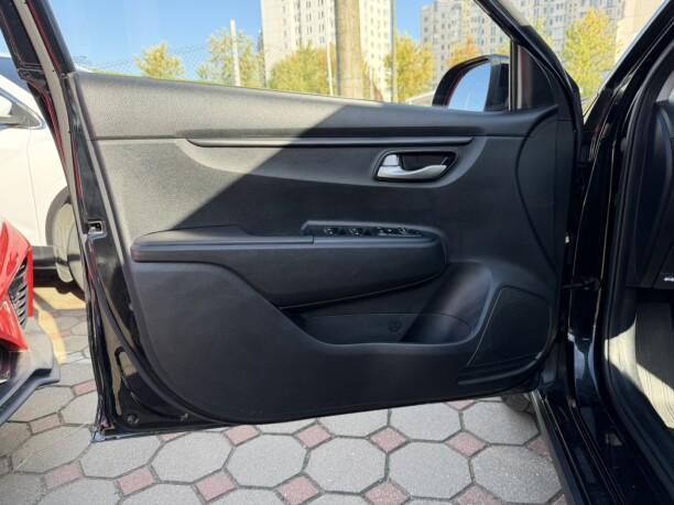 Kia Rio X (X-Line) фото 16